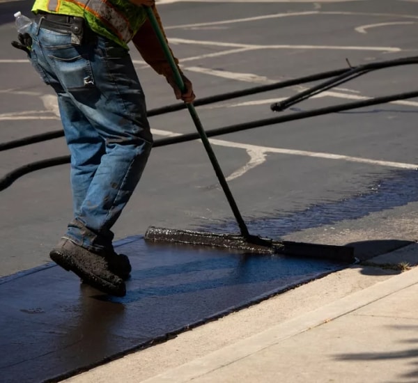 Asphalt Sealcoating